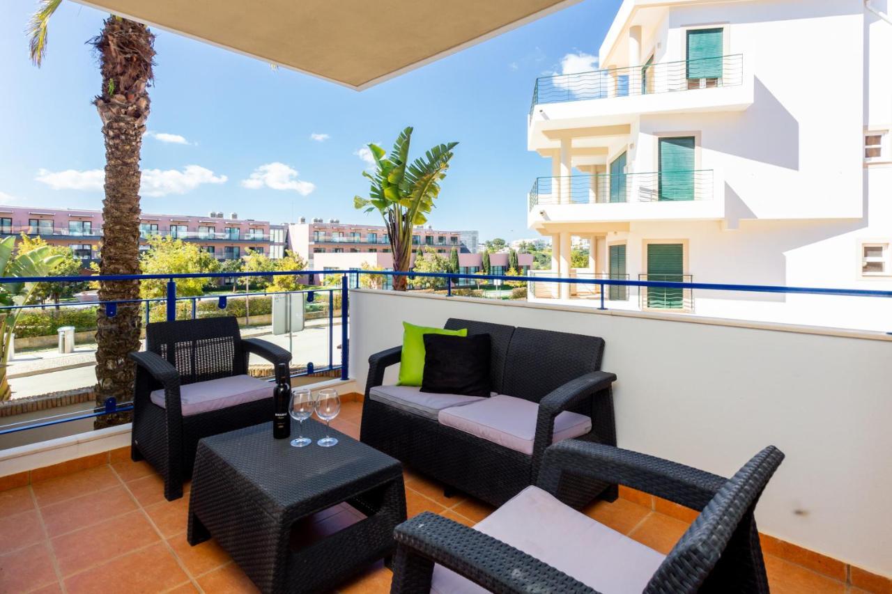 Mira Baia - Meia Praia Family Apartment Лагос Екстериор снимка