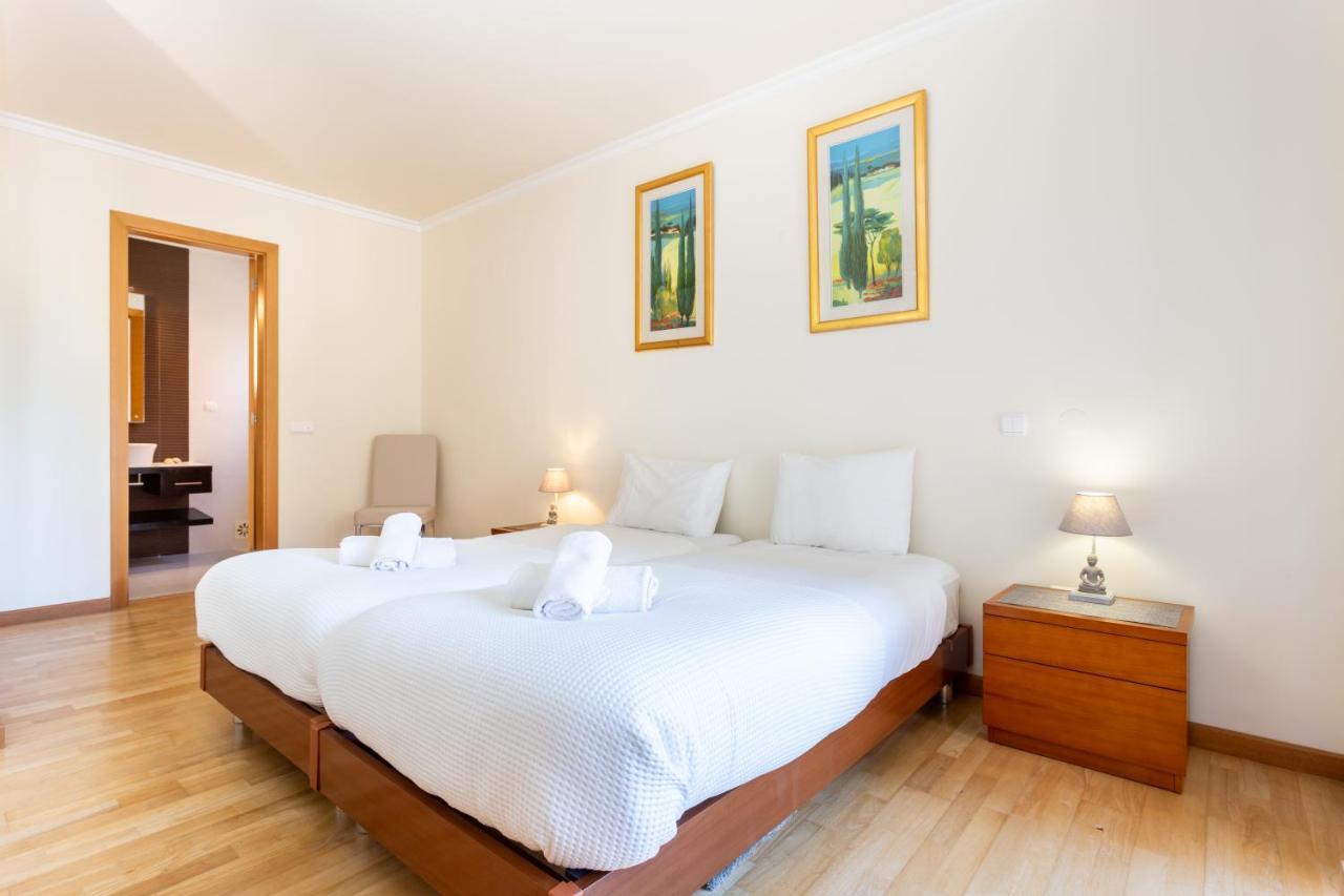 Mira Baia - Meia Praia Family Apartment Лагос Екстериор снимка