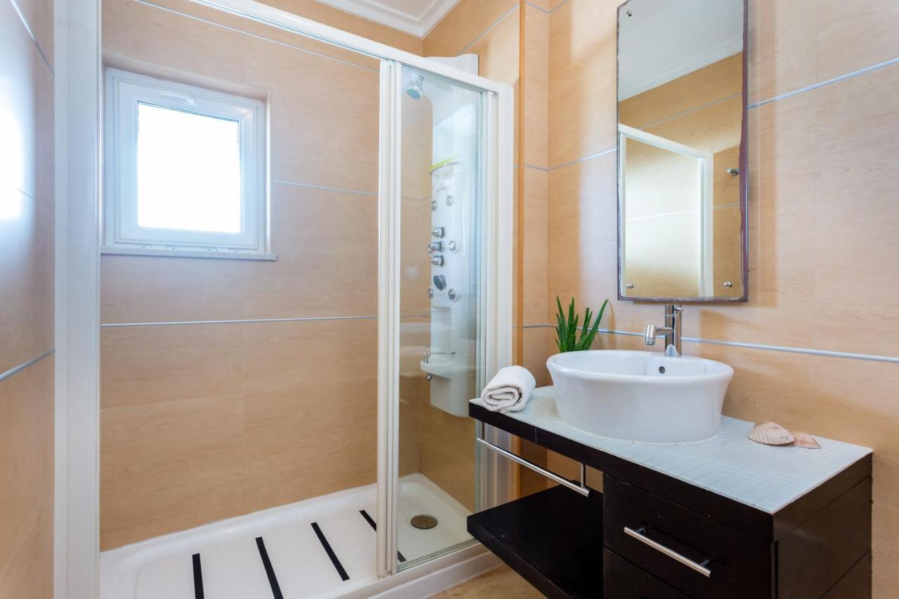 Mira Baia - Meia Praia Family Apartment Лагос Екстериор снимка