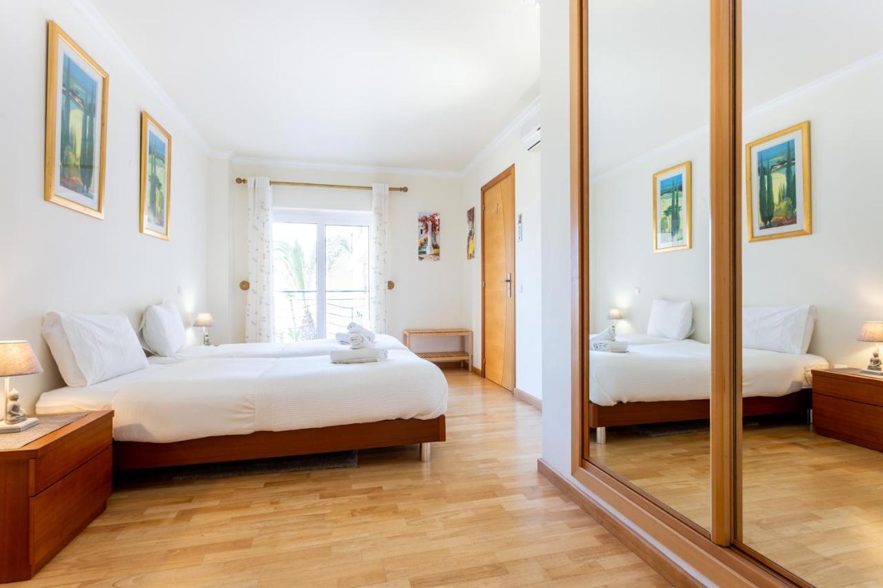 Mira Baia - Meia Praia Family Apartment Лагос Екстериор снимка