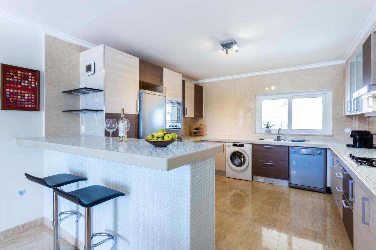Mira Baia - Meia Praia Family Apartment Лагос Екстериор снимка