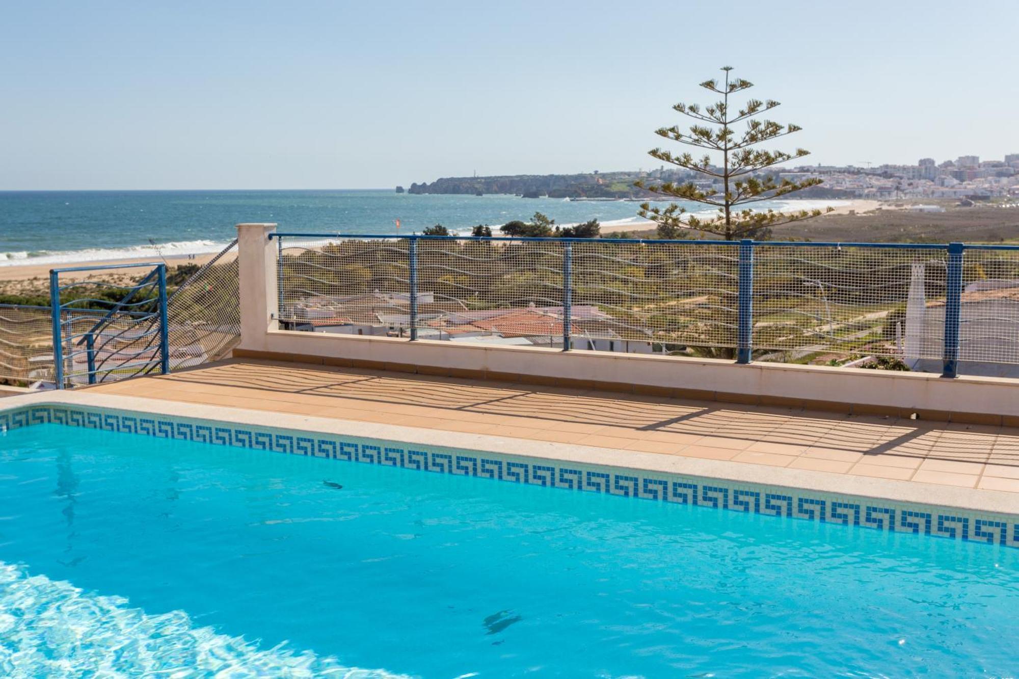 Mira Baia - Meia Praia Family Apartment Лагос Екстериор снимка